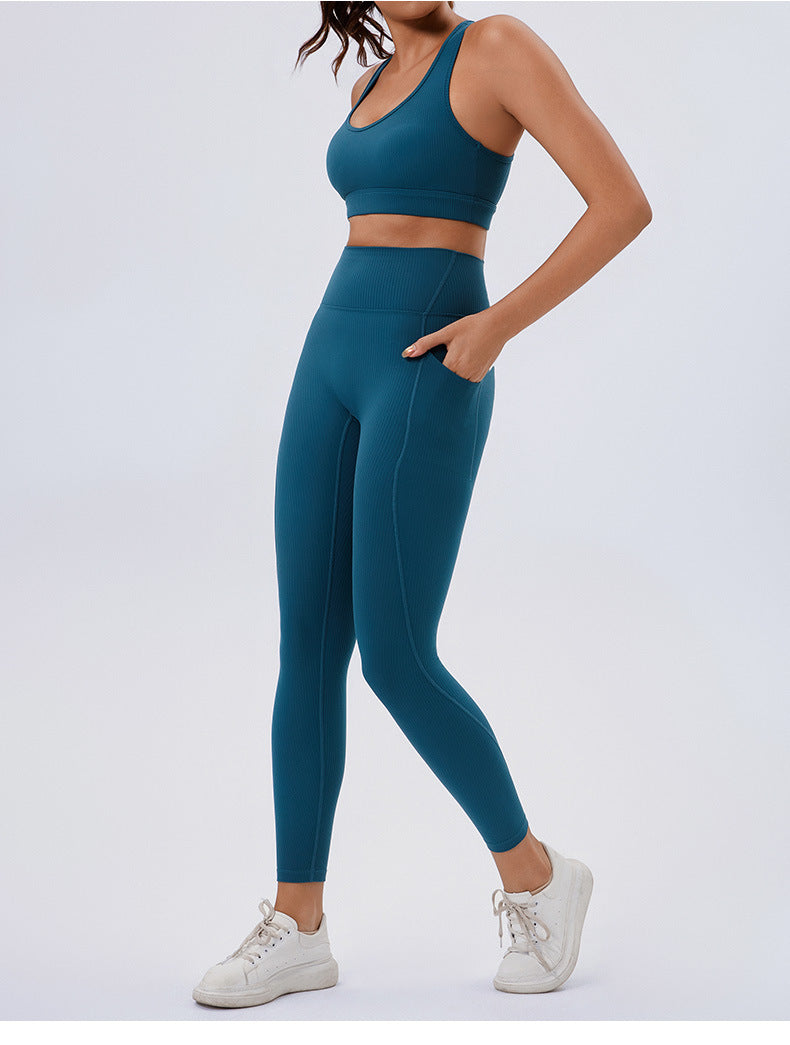 Earth-Conscious Bra-Leggings Combo: High-Performance Recyclable Sportswear Designed for You