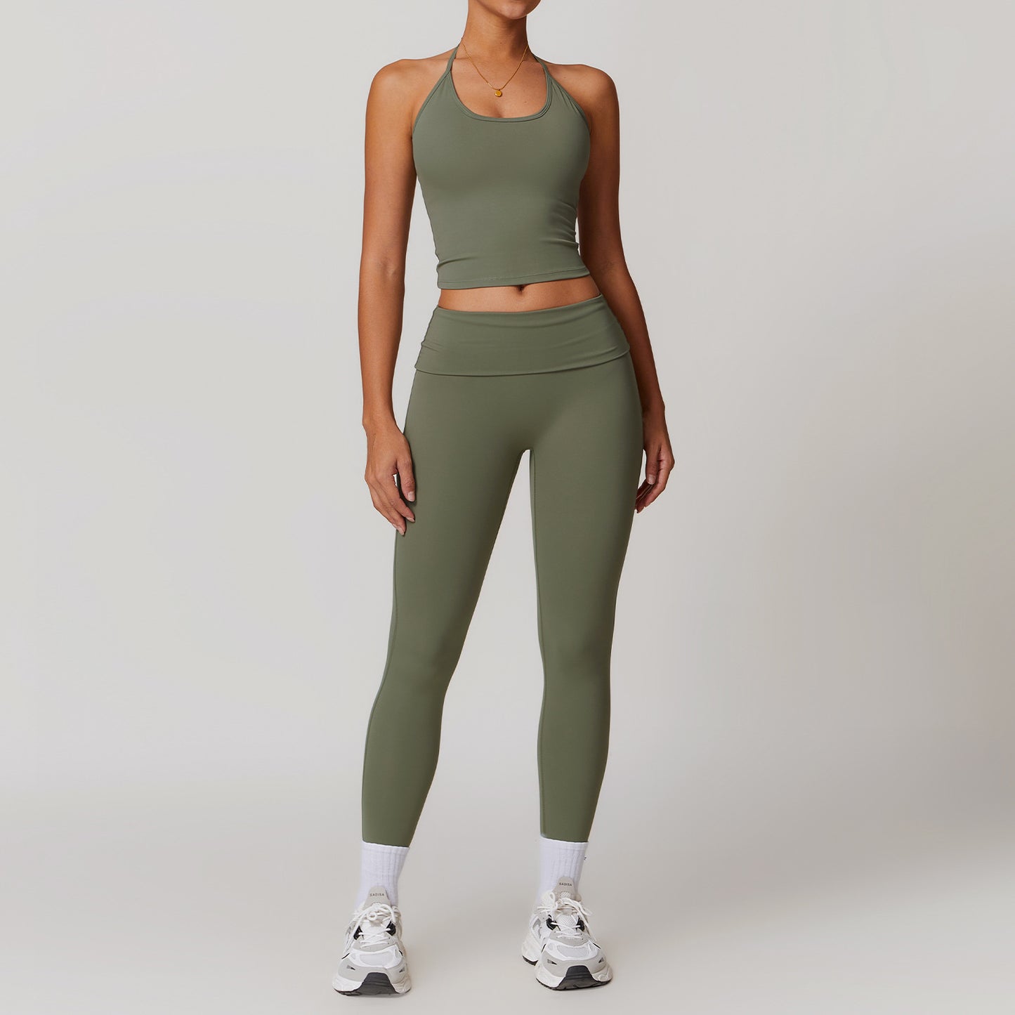 Discover the essence of comfort and style in our yoga wear photo series showcasing trendy sportswear combos FYSE1010