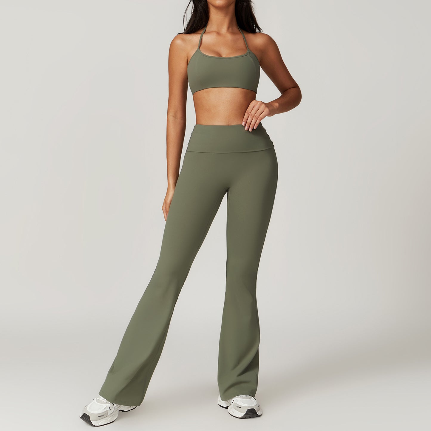Discover the essence of comfort and style in our yoga wear photo series showcasing trendy sportswear combos FYSE1010