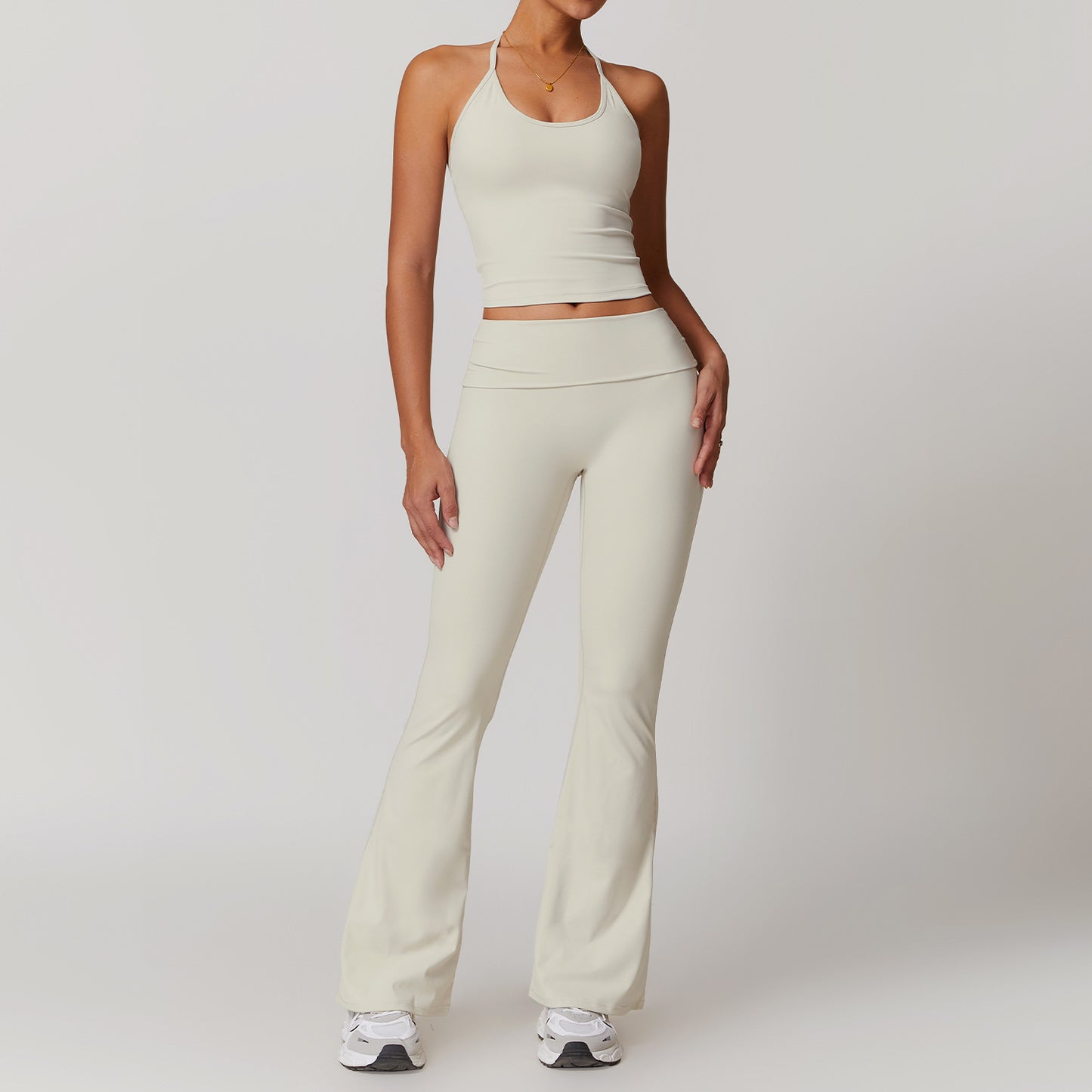 Discover the essence of comfort and style in our yoga wear photo series showcasing trendy sportswear combos FYSE1010
