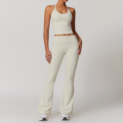 Discover the essence of comfort and style in our yoga wear photo series showcasing trendy sportswear combos FYSE1010