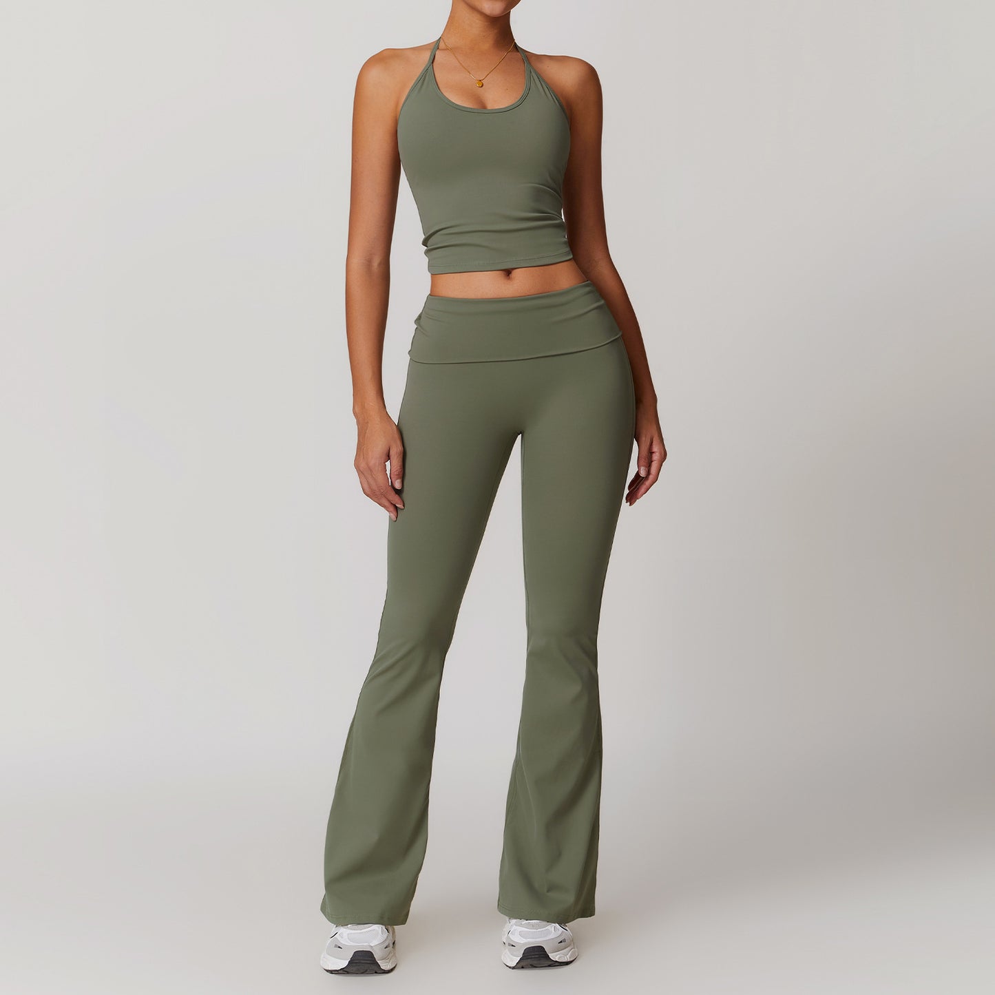 Discover the essence of comfort and style in our yoga wear photo series showcasing trendy sportswear combos FYSE1010