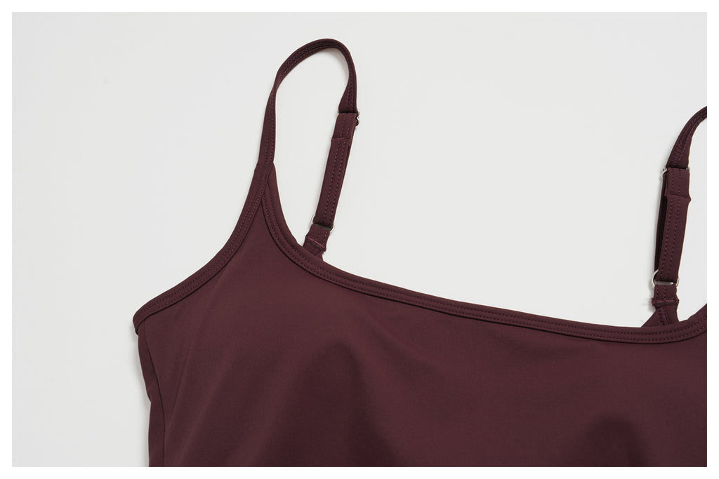 Women’s 2 Piece Workout Set Square Neck Built in Bra Tank Top and High Waist Wide Leg Capri Pants
