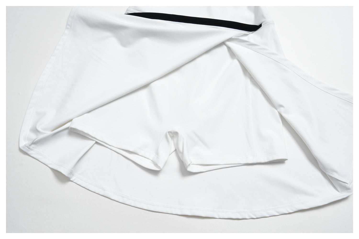 Women’s Tennis Dress with Built-in Shorts & Bra Support – Black & White Contrast Trim Athletic Dress Quick-Dry Workout Dress for Tennis Golf Pickleball & Casual Wear