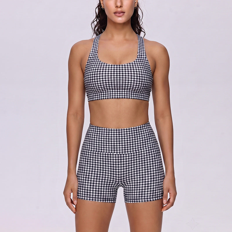 Women Short Sleeve Color Block Yoga Set Two Tone Crop Tee And High Waist Biker Shorts 2 Piece Workout Activewear Set
