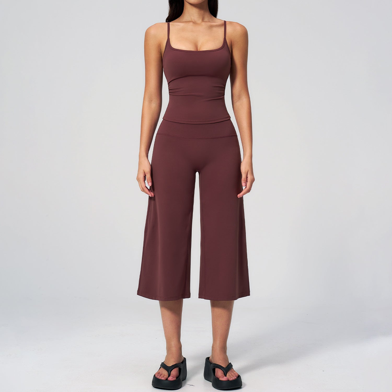 Women’s 2 Piece Workout Set Square Neck Built in Bra Tank Top and High Waist Wide Leg Capri Pants